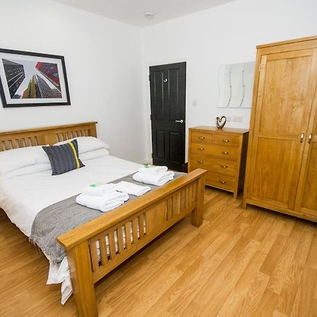Parkhill Luxury Serviced Apartments - City Centre Apartments แอเบอร์ดีน ภายนอก รูปภาพ