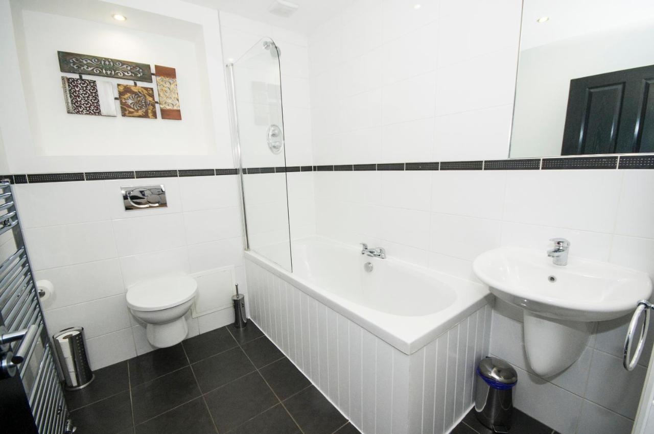 Parkhill Luxury Serviced Apartments - City Centre Apartments แอเบอร์ดีน ภายนอก รูปภาพ