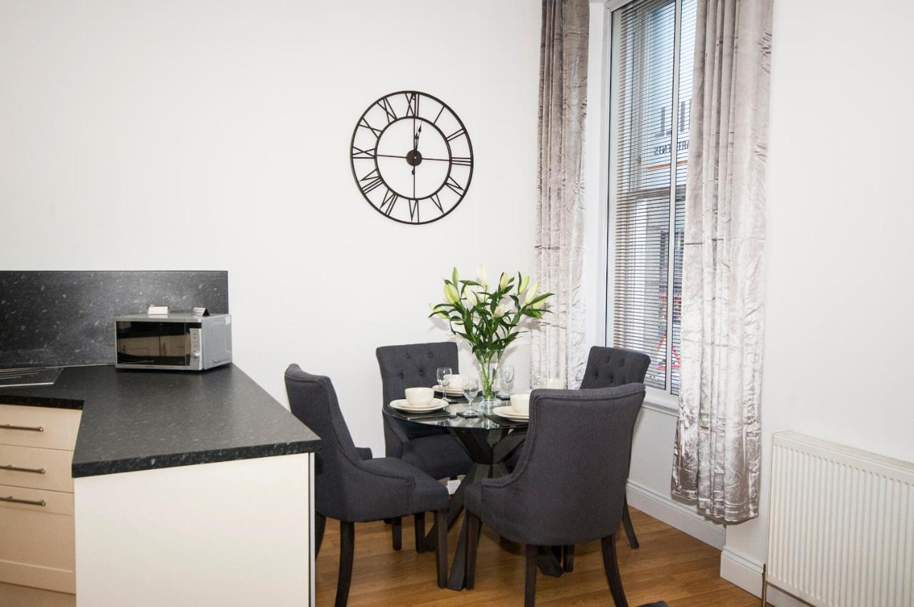 Parkhill Luxury Serviced Apartments - City Centre Apartments แอเบอร์ดีน ภายนอก รูปภาพ